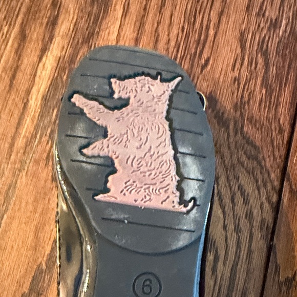 Juicy Couture Black Patent Loafers with Gold Buckle - Picture 3 of 10